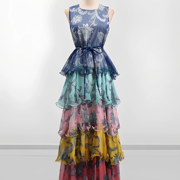 Designer-Style Layered Ruffled Women's Dress - Picture 11 of 12